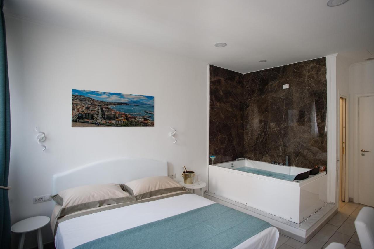 Mergellina Amore E Fantasia Napoli Bagian luar foto